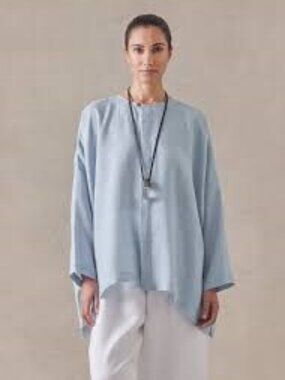 Eskandar linen wide longer back bound neck shirt Woadblue Linen size 0(4-6)